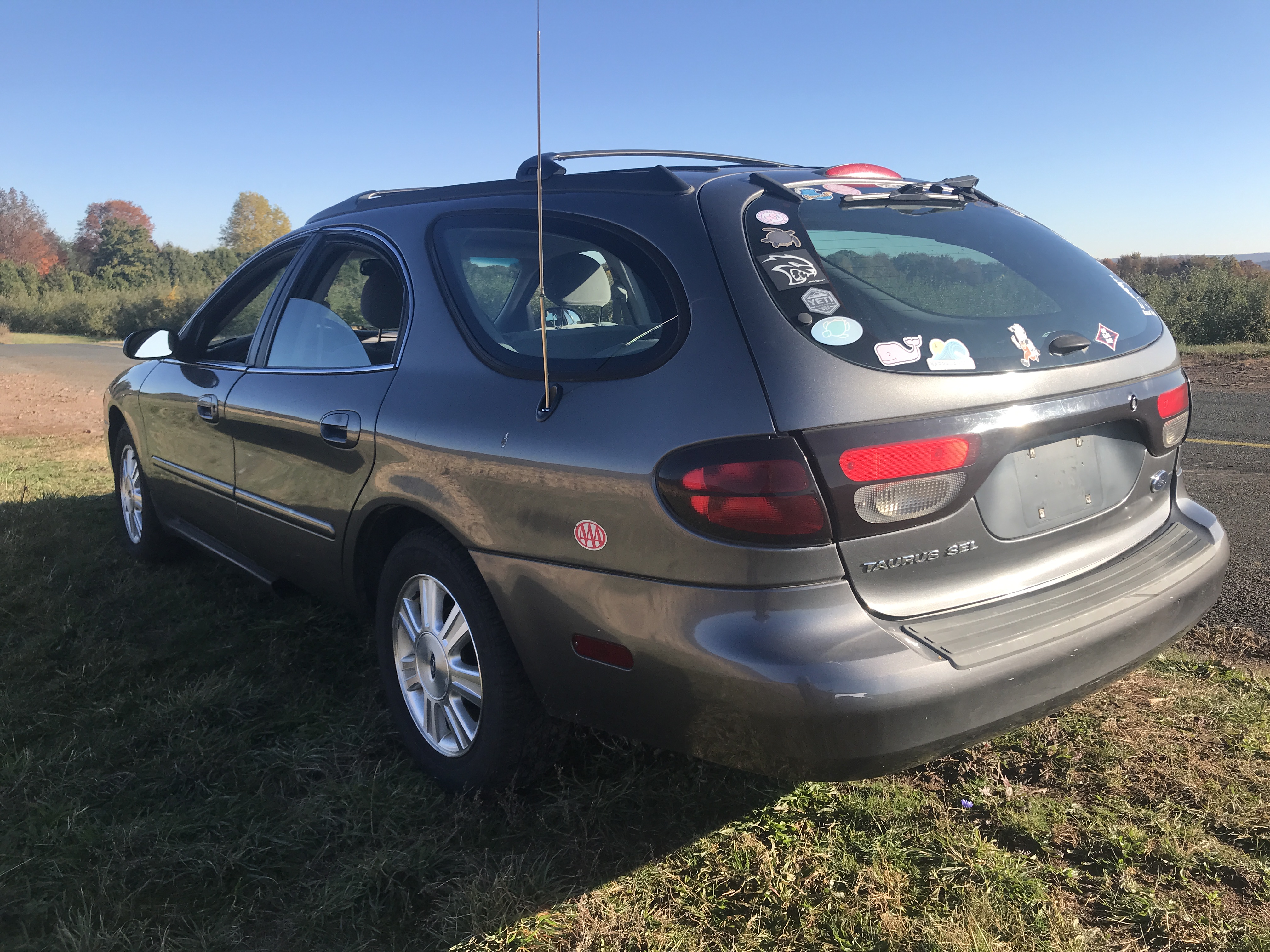 2005 Ford Taurus S Comfort Wagon — photo 5
